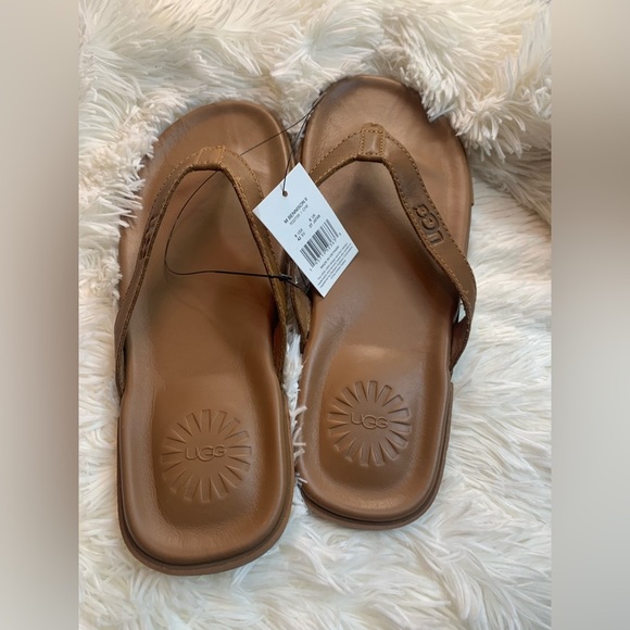 UGG | Shoes | Ugg Bennison Ii Leather Flip Flops | Poshmark display picture 3